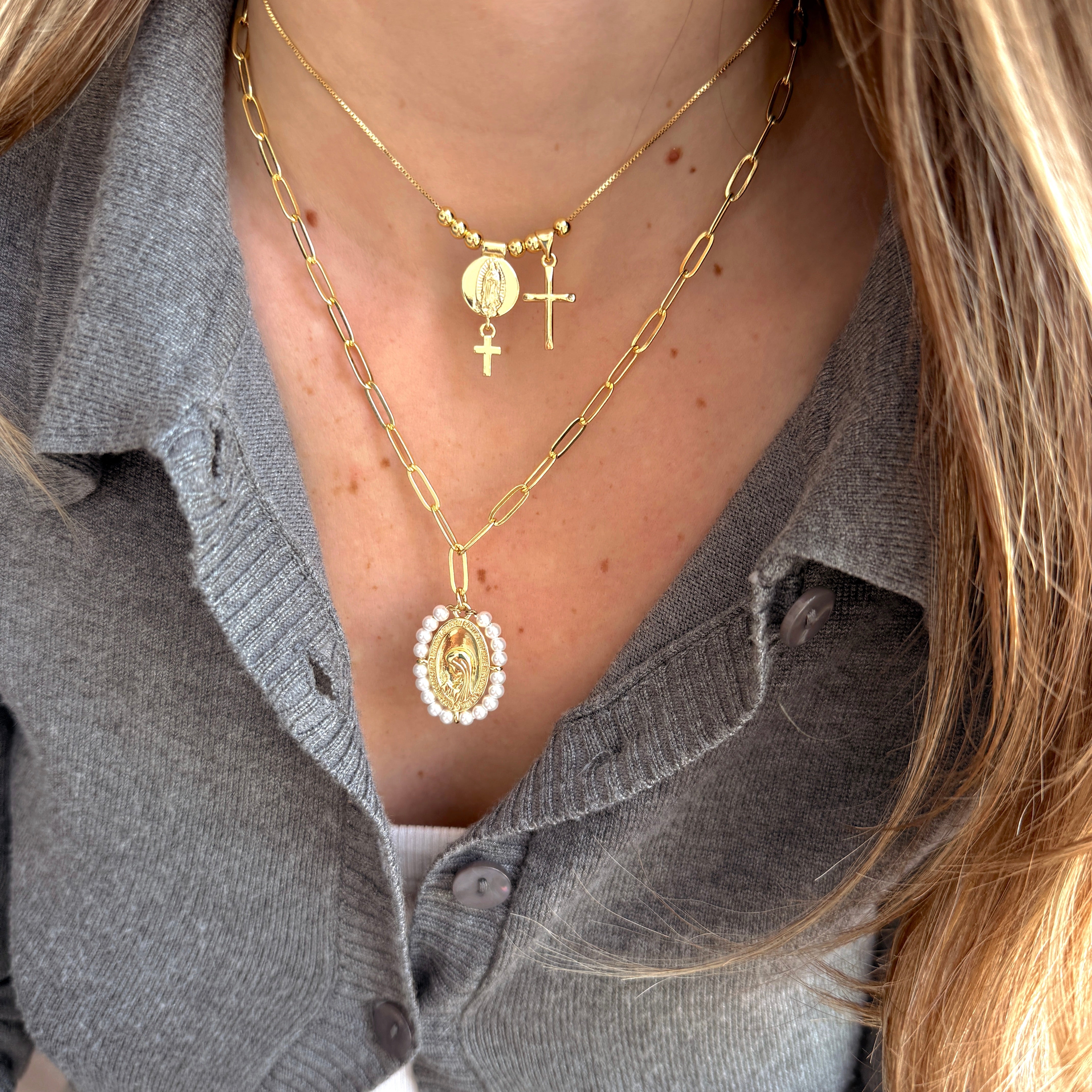 Collar | Virgen ovalada con perlas