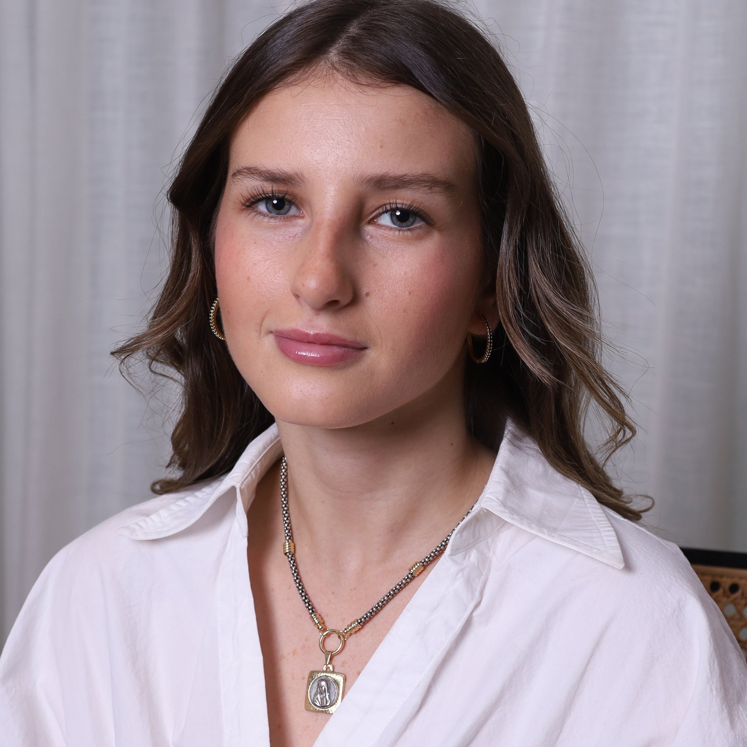 Collar | Peltre y virgen