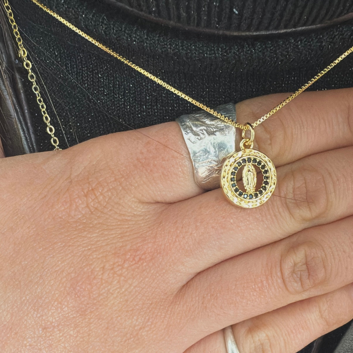 Collar | Virgencita Mini Black