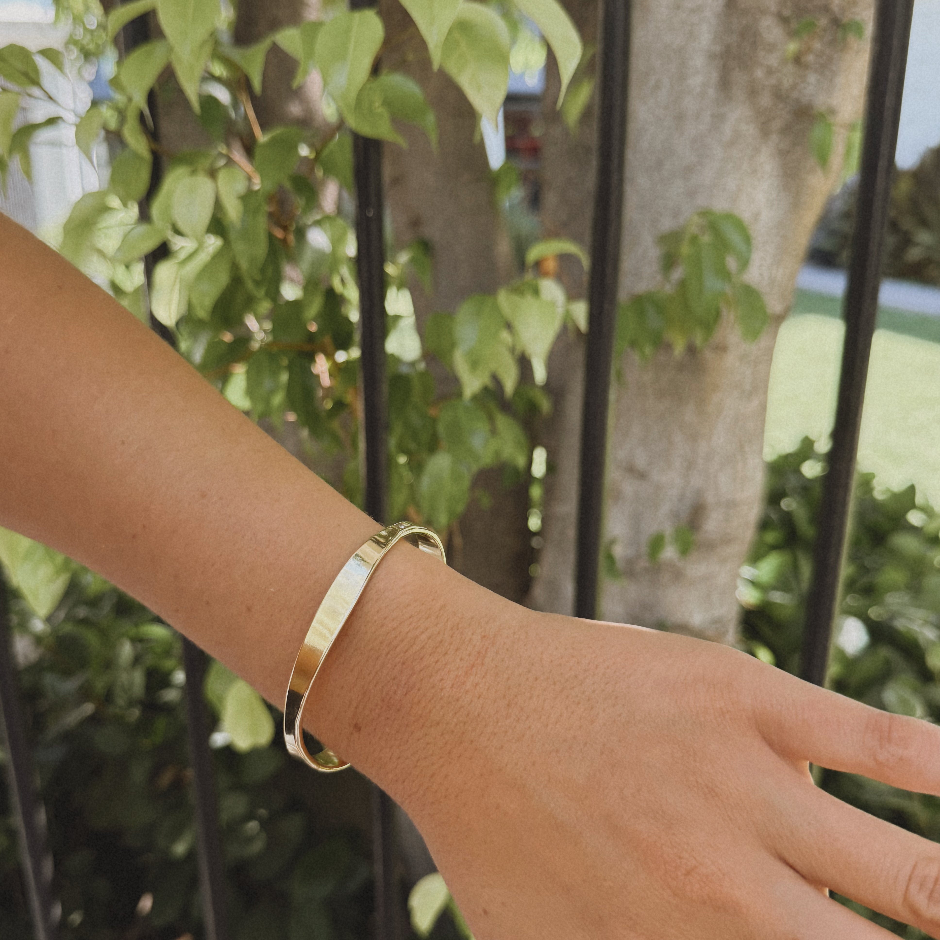 Esclava | Oro Premium (con grabado adelante y atras)