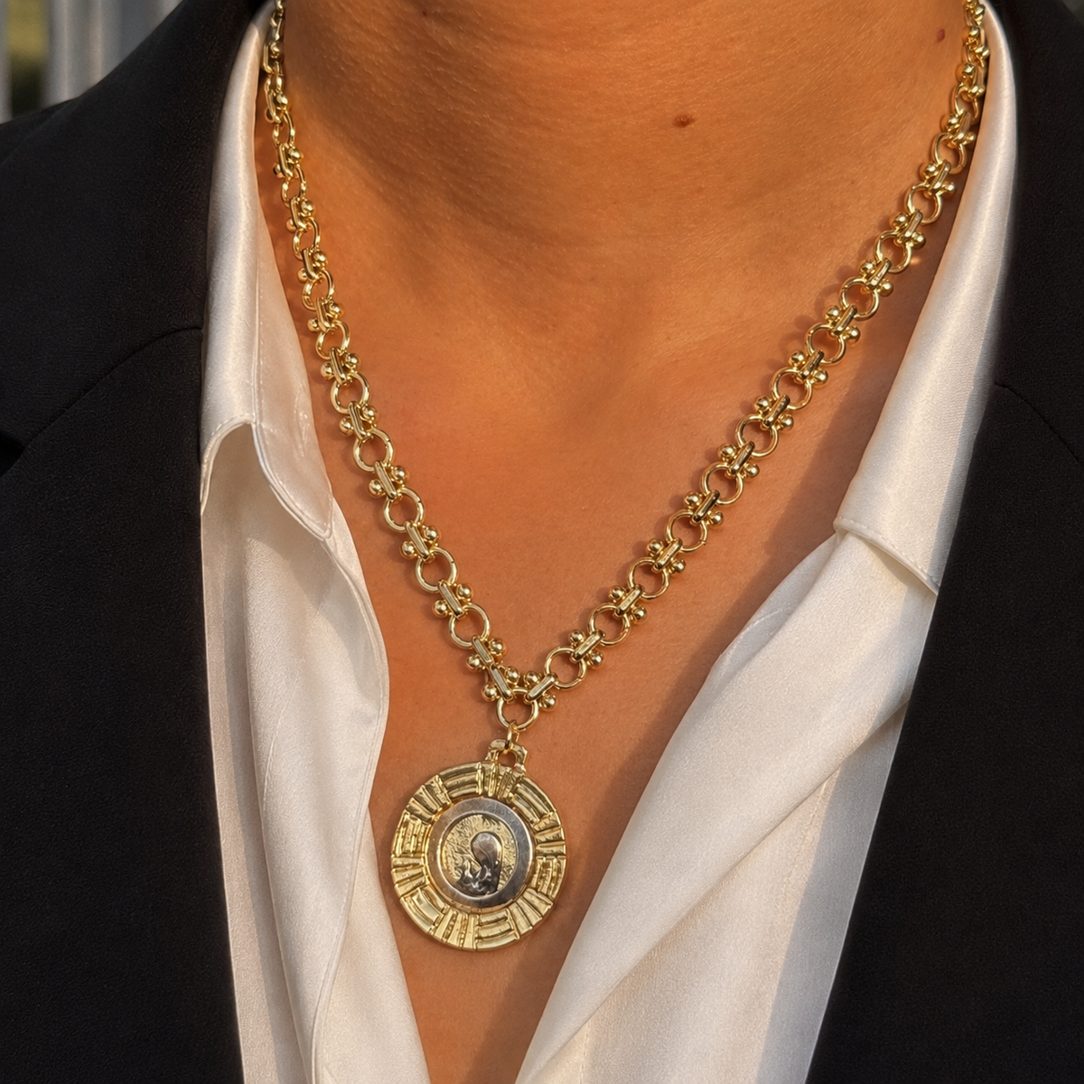 Collar | Virgen niña