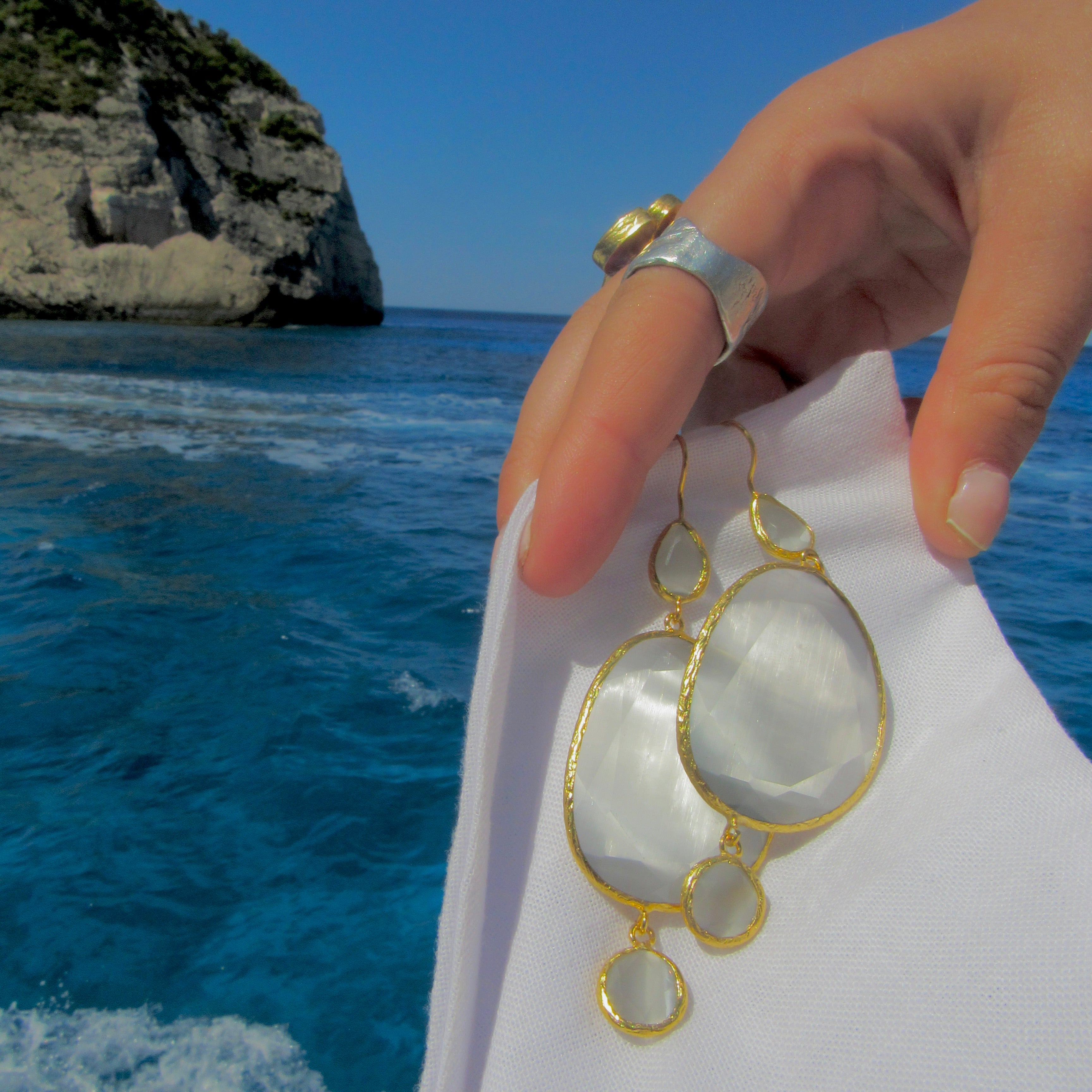 Aros | White XL