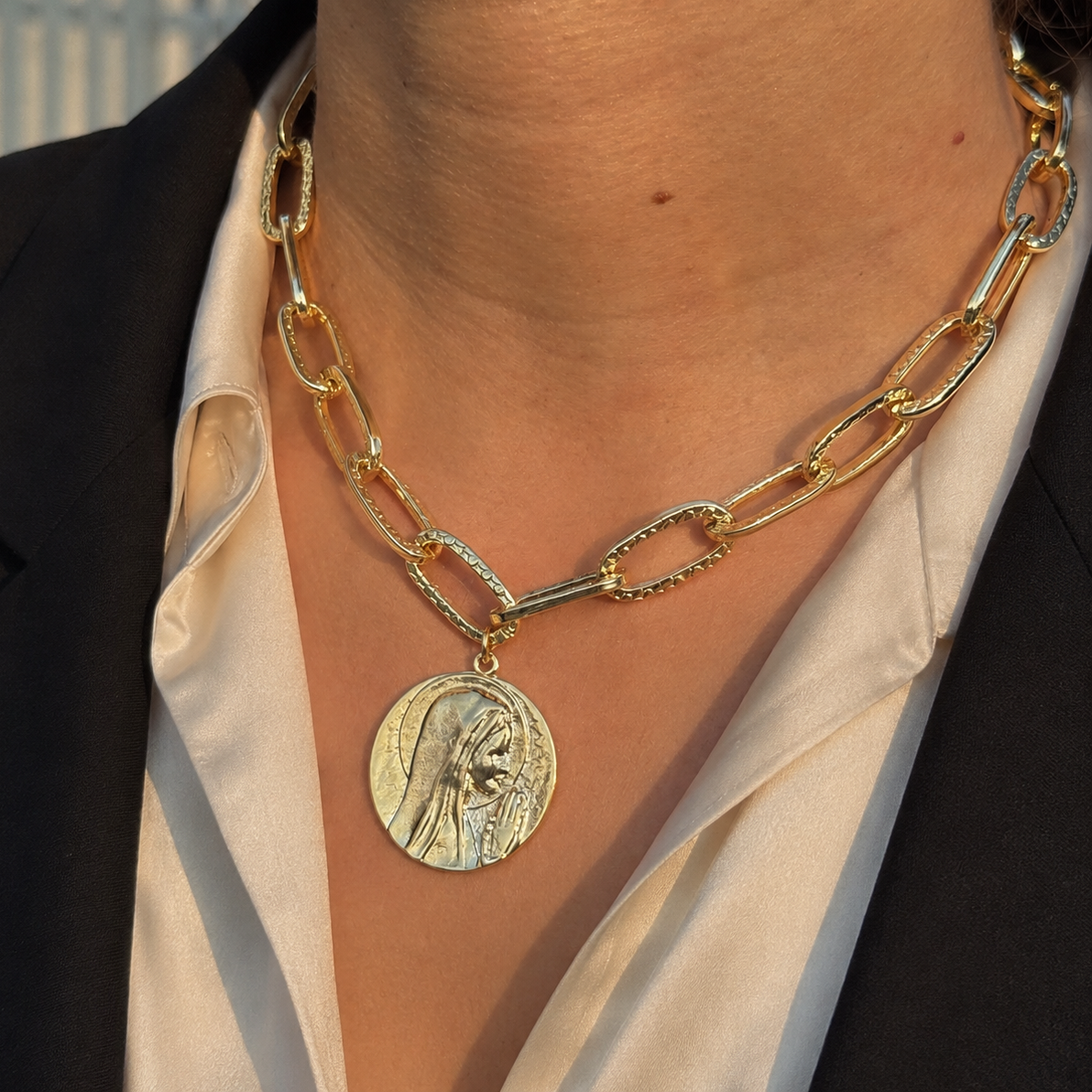 Collar | Virgen Gold Maxi Circular