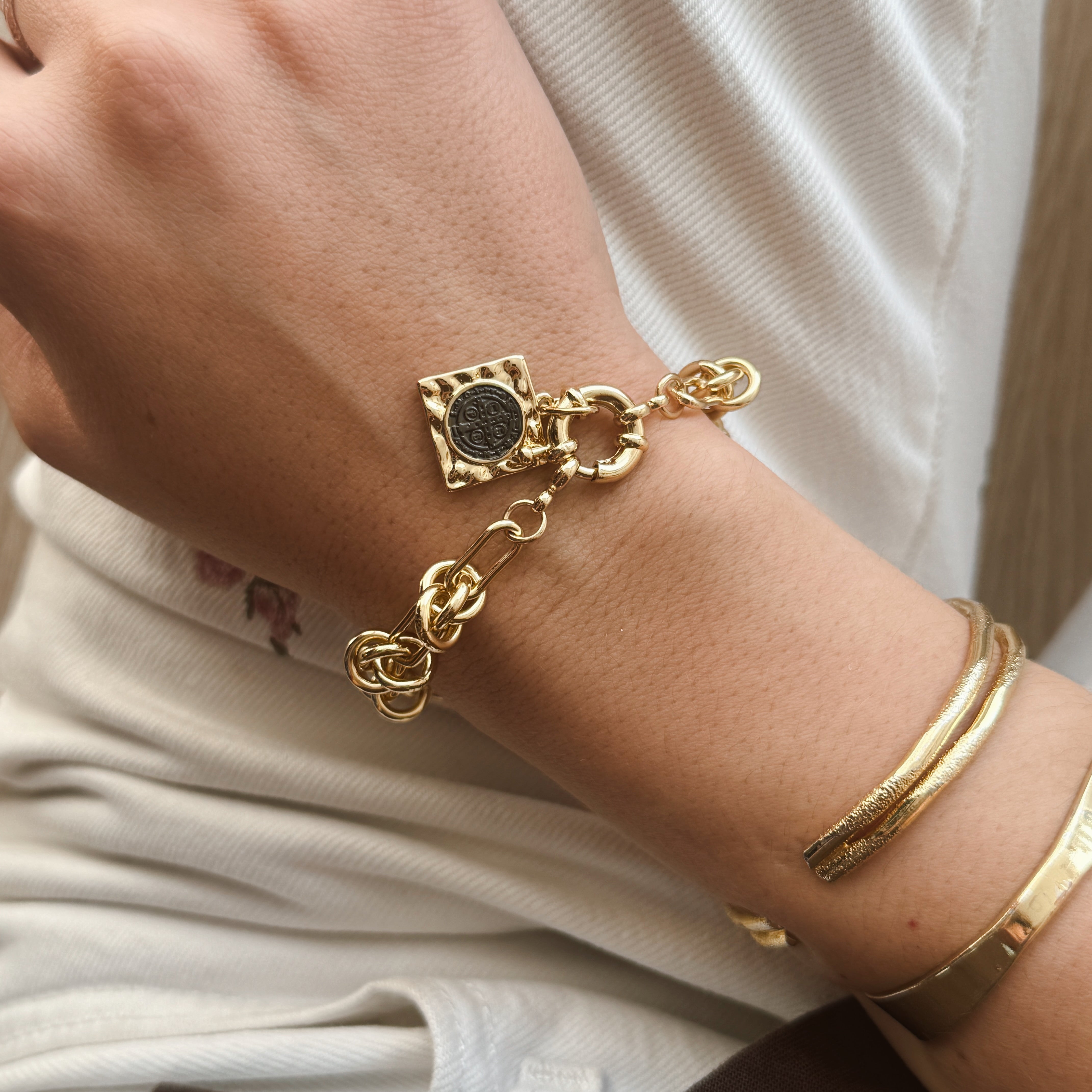 Pulsera | Oro con San Benito