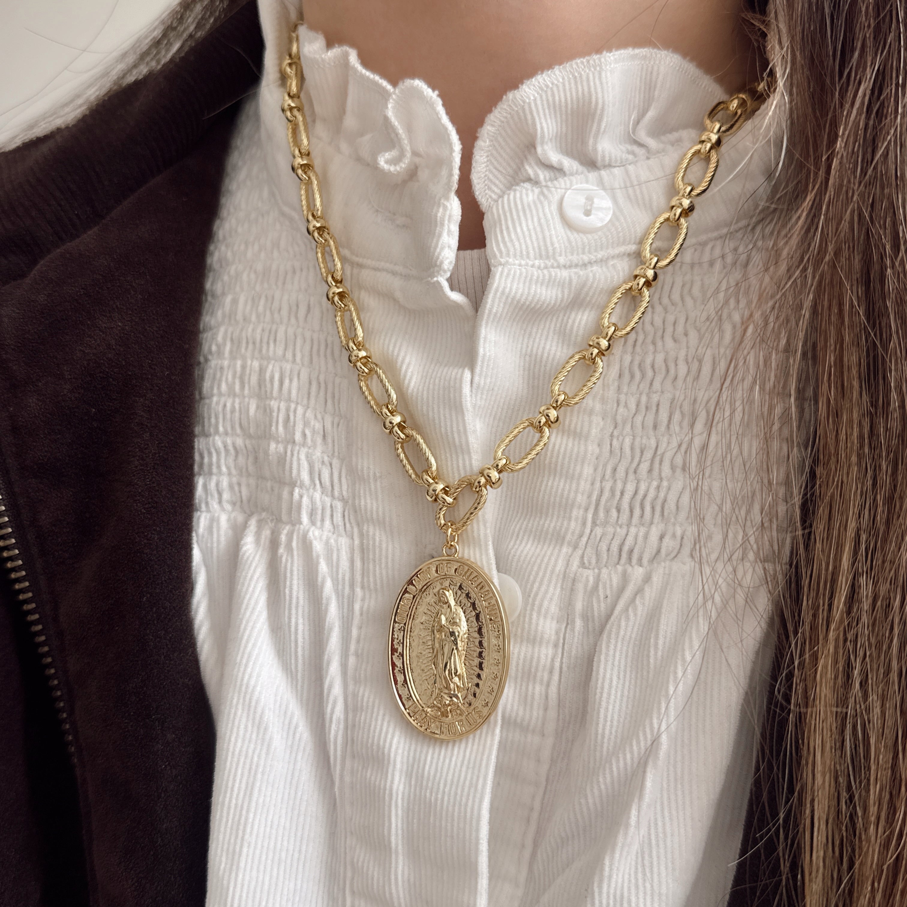 Collar | Virgencita de Guadalupe Detail