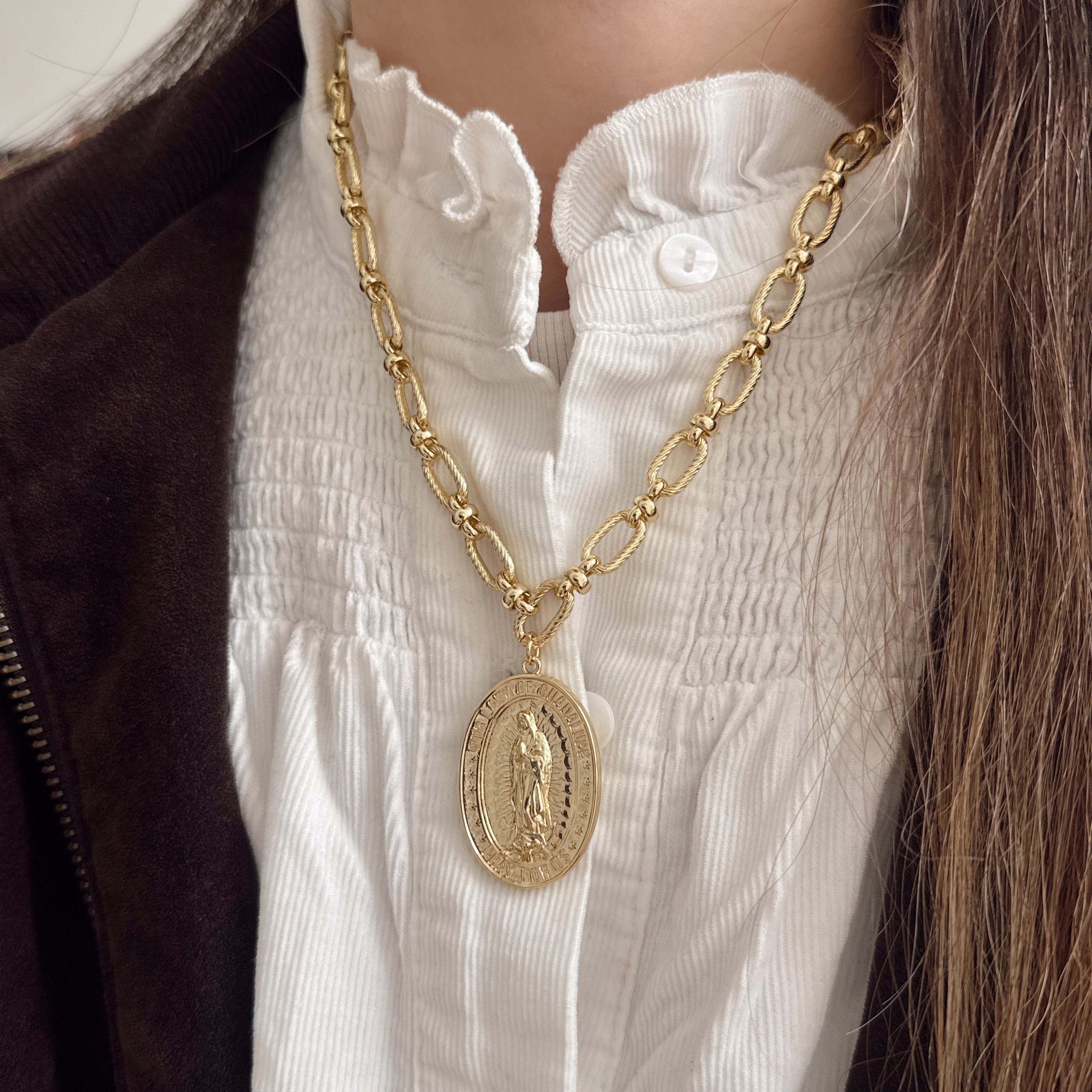 Collar | Virgencita de Guadalupe Detail